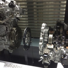 ハイブリッド車部品展示什器