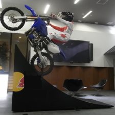 バイク展示自立ステー