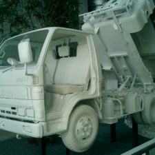 パッカー車カットモデル